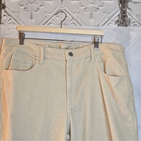 Universal Thread High-Rise Corduroy Cream  Wide Leg Ankle Super Stretch New 18 - Picture 4 of 16